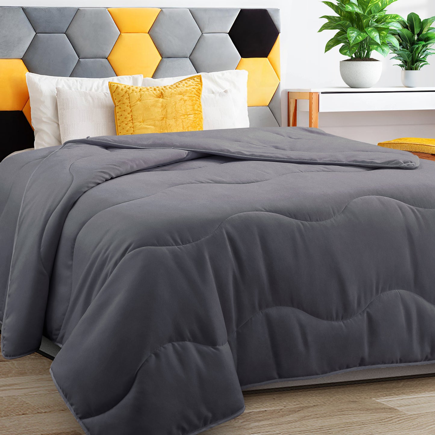 MEELUS Lightweight Comforter Cooling White, All Season Duvet Insert Breathable Queen Size Summer Bedding, Soft Microfiber Cool Down Alternative Quilt with Corner Tabs, 88x88 inch